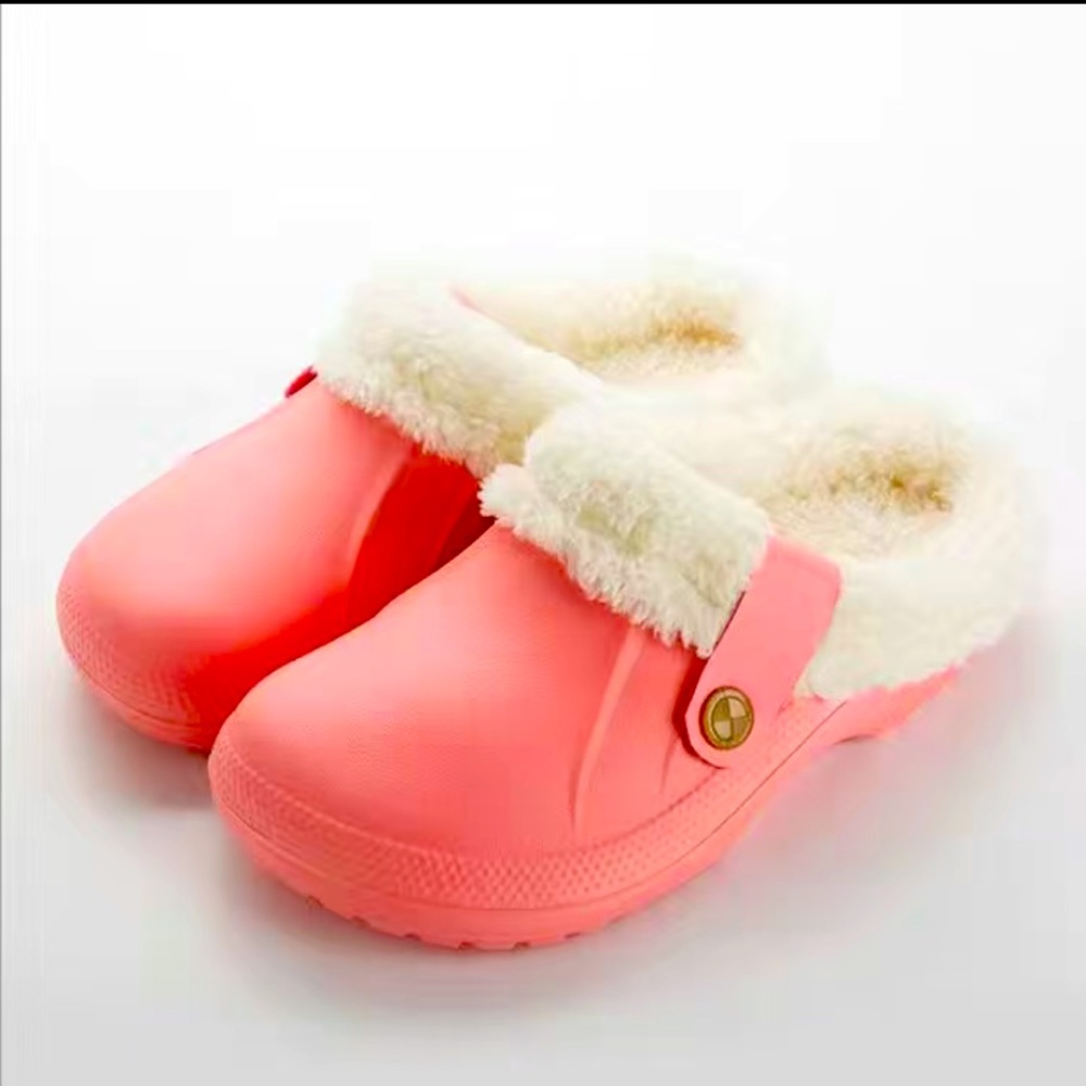 Women’s Warm Plush lined Sandals